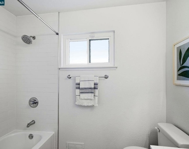 717 Bloching Cir - Photo Thumbnail 23