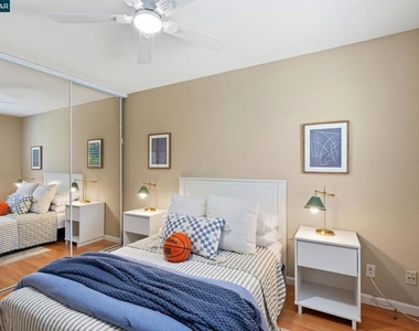 717 Bloching Cir - Photo Thumbnail 18