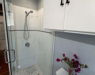 3283 Kelton Avenue - Photo Thumbnail 19
