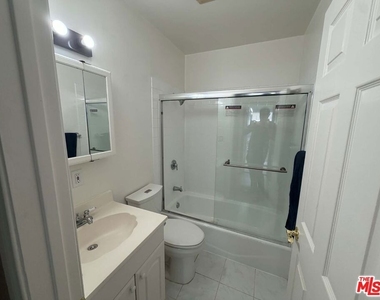 3283 Kelton Avenue - Photo Thumbnail 29
