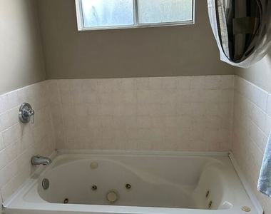 3283 Kelton Avenue - Photo Thumbnail 25