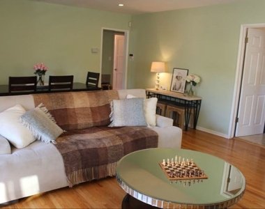 3283 Kelton Avenue - Photo Thumbnail 6