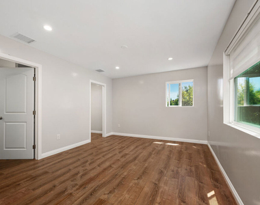 2325 Selby Avenue - Photo Thumbnail 10