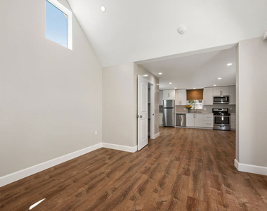 2325 Selby Avenue - Photo Thumbnail 8