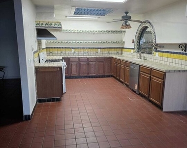 17320 Grand Avenue - Photo Thumbnail 14