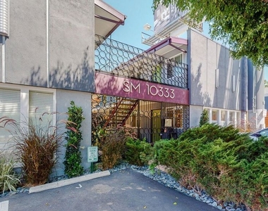 10333 Santa Monica Boulevard - Photo Thumbnail 16