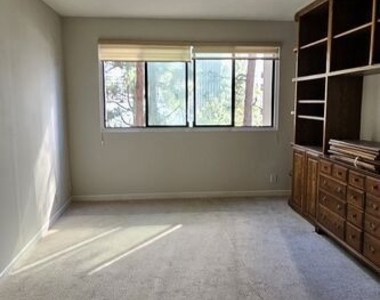 2122 Century Park Lane - Photo Thumbnail 6