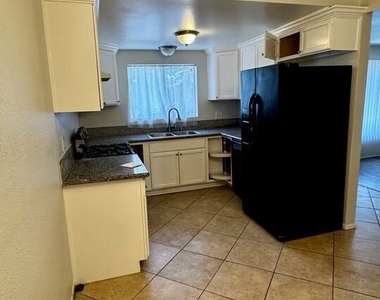 26416 San Jacinto Street - Photo Thumbnail 16