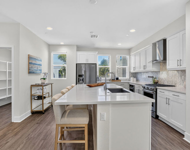 1678 Topanga - Photo Thumbnail 5