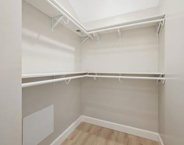 2329 Selby Avenue - Photo Thumbnail 13