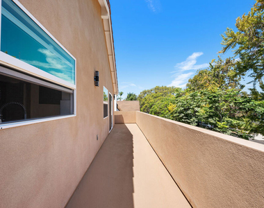2329 Selby Avenue - Photo Thumbnail 17