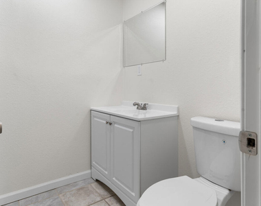 66087 Desert View Avenue - Photo Thumbnail 9