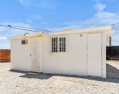 66087 Desert View Avenue - Photo Thumbnail 24