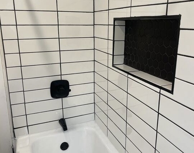 1254 N Orange Grove Avenue - Photo Thumbnail 10