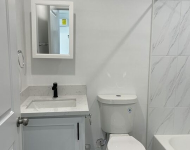 6627 Kraft Avenue - Photo Thumbnail 18