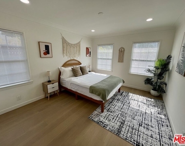 1825 Stearns Drive - Photo Thumbnail 13