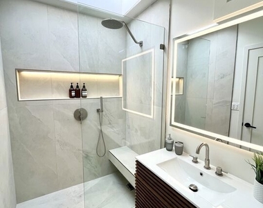 1825 Stearns Drive - Photo Thumbnail 12
