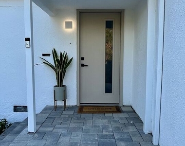 1825 Stearns Drive - Photo Thumbnail 29