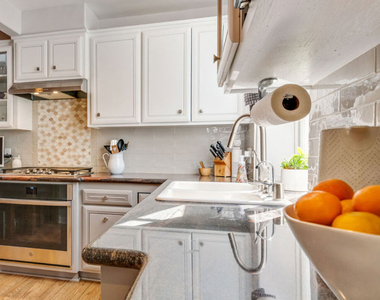 10933 Ayres Avenue - Photo Thumbnail 8