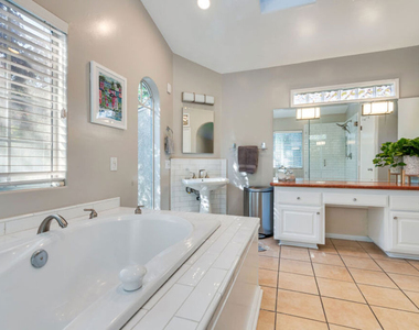 10933 Ayres Avenue - Photo Thumbnail 23