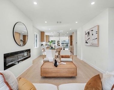 2831 Overland Avenue - Photo Thumbnail 3