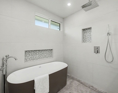 2831 Overland Avenue - Photo Thumbnail 28