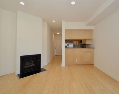 1348 N Sierra Bonita Avenue - Photo Thumbnail 2