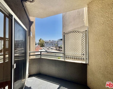1348 N Sierra Bonita Avenue - Photo Thumbnail 9