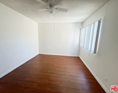 1026 N Genesee Avenue - Photo Thumbnail 20