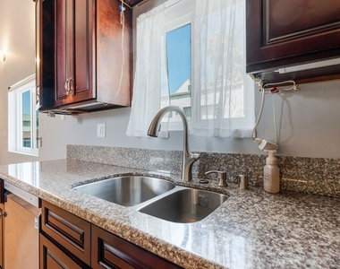 3910 Moore Street - Photo Thumbnail 7