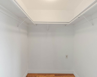3910 Moore Street - Photo Thumbnail 15