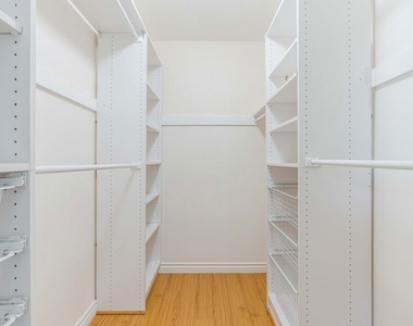 3910 Moore Street - Photo Thumbnail 12