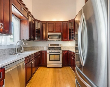 3910 Moore Street - Photo Thumbnail 6