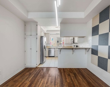 10924 Bloomfield Street - Photo Thumbnail 10