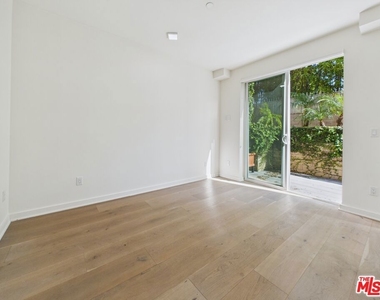 850 Crenshaw Boulevard - Photo Thumbnail 8