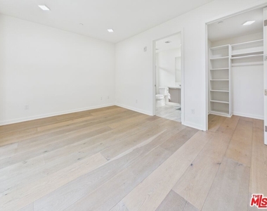 850 Crenshaw Boulevard - Photo Thumbnail 10