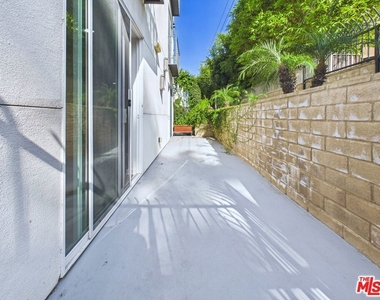 850 Crenshaw Boulevard - Photo Thumbnail 13