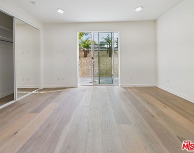 850 Crenshaw Boulevard - Photo Thumbnail 12