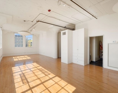 420 S San Pedro Street - Photo Thumbnail 3