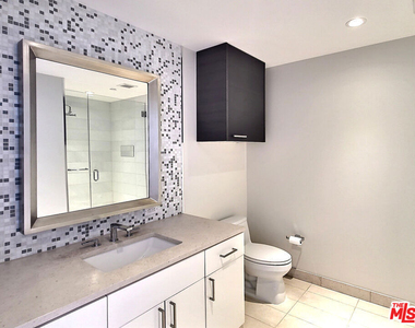 900 W Olympic Boulevard - Photo Thumbnail 13