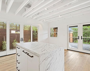 4027 Moore Street - Photo Thumbnail 14