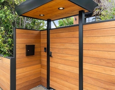 4027 Moore Street - Photo Thumbnail 5