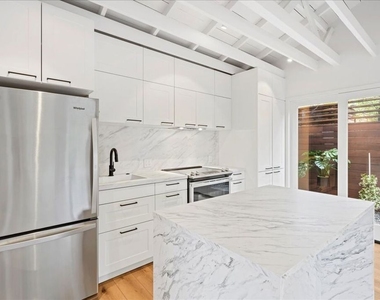 4027 Moore Street - Photo Thumbnail 18