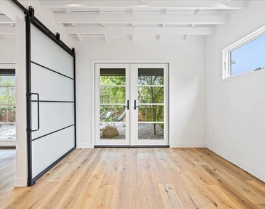 4027 Moore Street - Photo Thumbnail 22