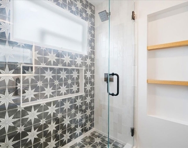 4027 Moore Street - Photo Thumbnail 20