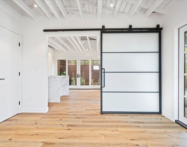 4027 Moore Street - Photo Thumbnail 24