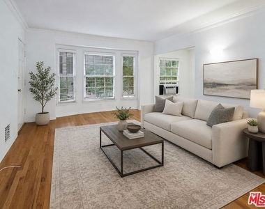 8569 Holloway Drive - Photo Thumbnail 1