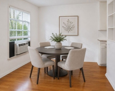 8569 Holloway Drive - Photo Thumbnail 9
