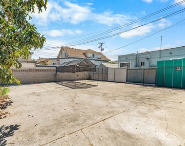 2804 Workman Street - Photo Thumbnail 21