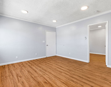 2804 Workman Street - Photo Thumbnail 10